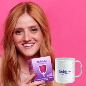 Compre um coletor menstrual ganhe uma caneca higienizadora